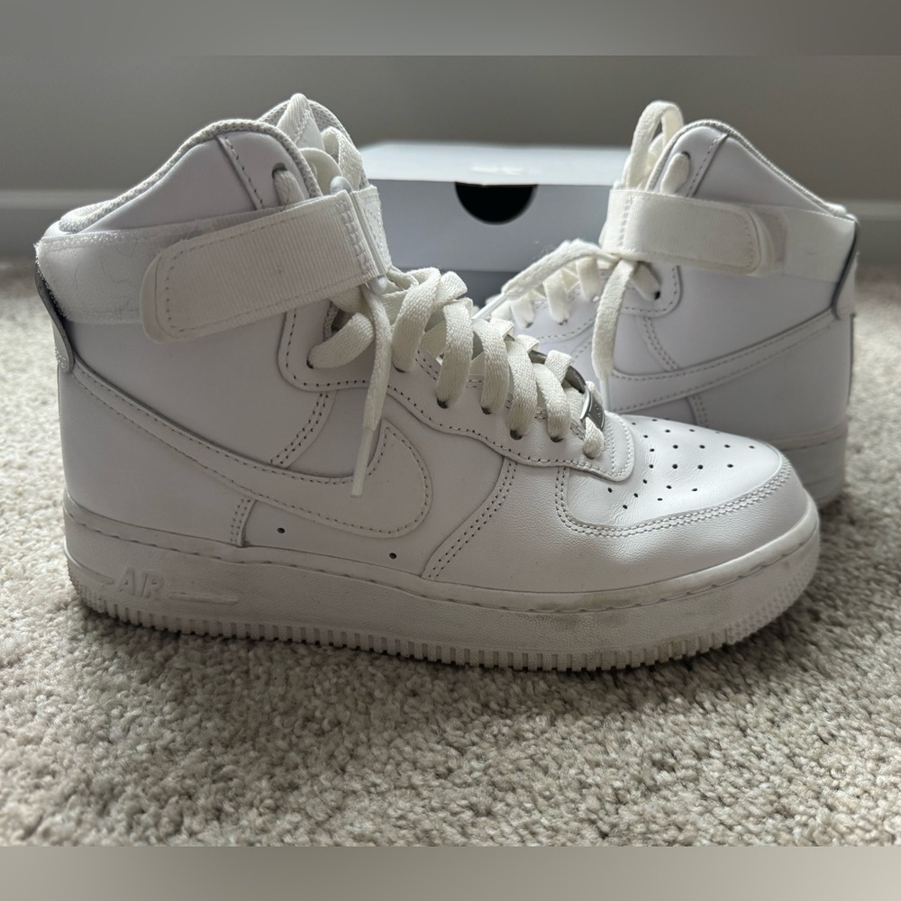 Nike Air Force 1 HI 07 Triple White Extra High Top Sneakers Size 8.5 DD9624 100 - Picture 3 of 6